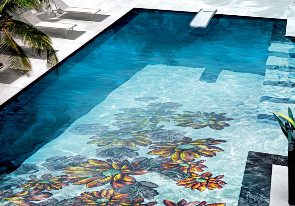 Sicis cũng nổi tiếng với những tác phẩm nghệ thuật mosaic trong hồ bơi