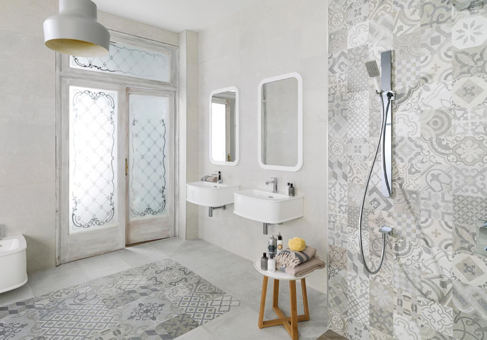 Gạch bông phù hợp với những phòng tắm mang phong cách indochine