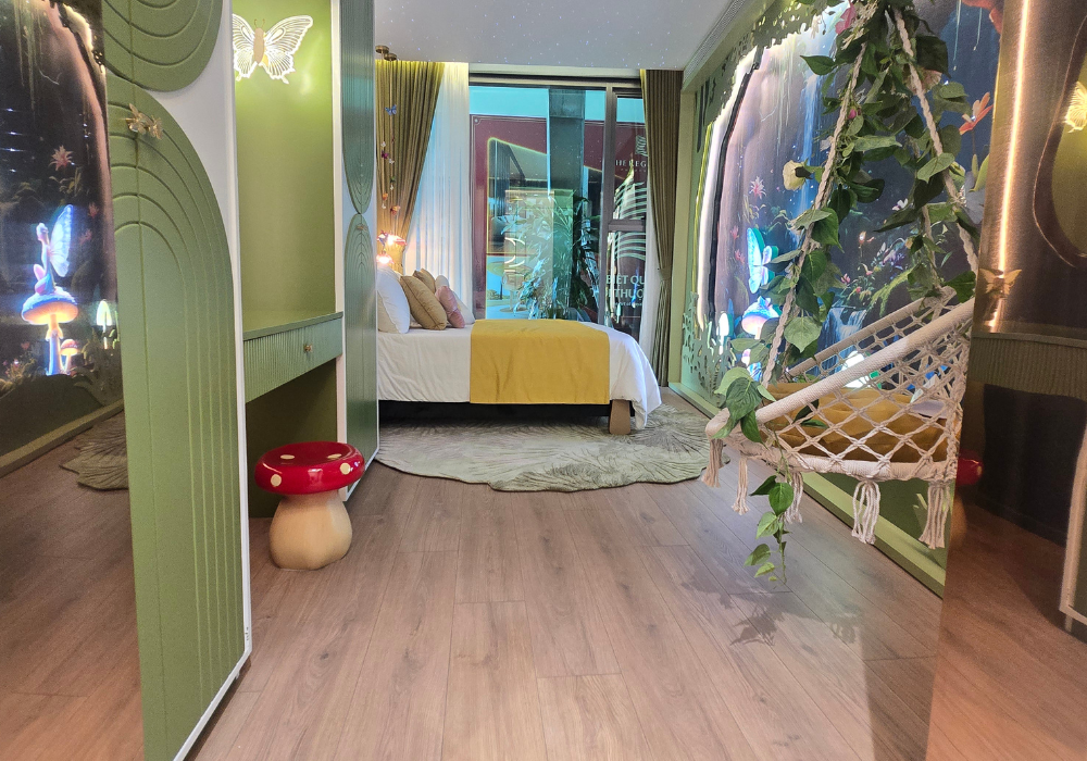 Sàn gỗ Đức chắc chắn, kháng nước, mang đến sự thoải mái, êm ái trong từng bước chân