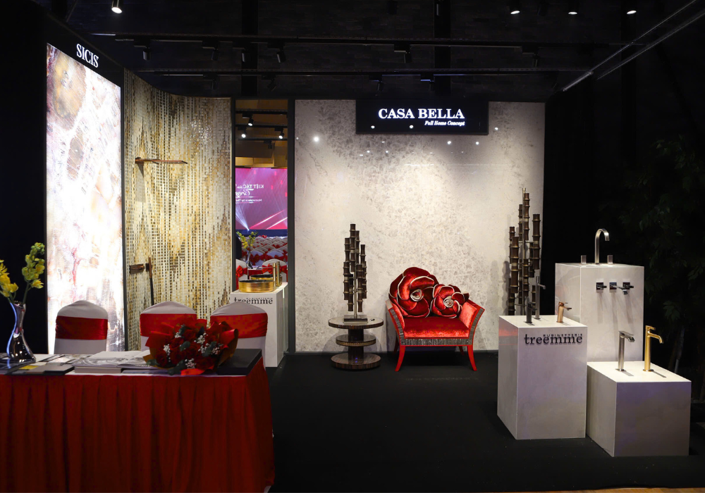 Gian hàng trưng bày của Casa Bella tại sự kiện ra mắt The Regency